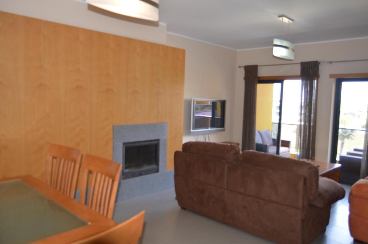 Apartamento Frente Ao Mar Com Piscina De Agua Salgada Quarteira Buitenkant foto
