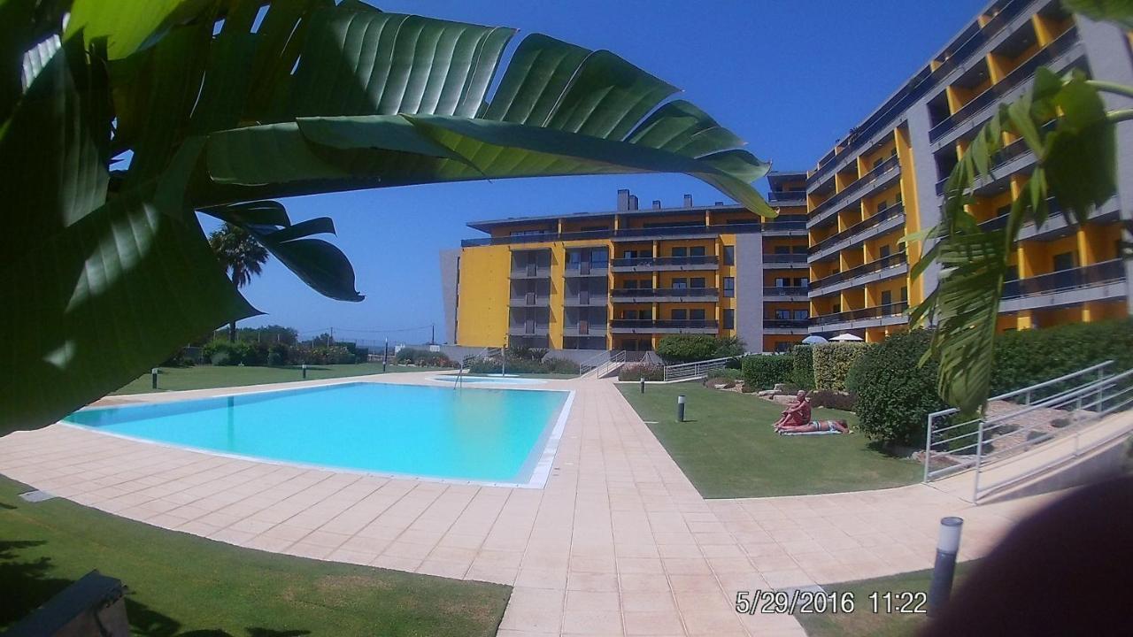 Apartamento Frente Ao Mar Com Piscina De Agua Salgada Quarteira Buitenkant foto