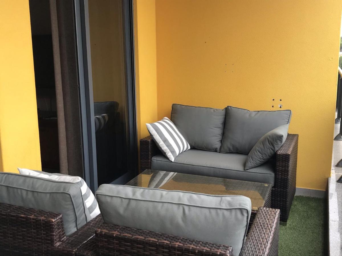Apartamento Frente Ao Mar Com Piscina De Agua Salgada Quarteira Buitenkant foto