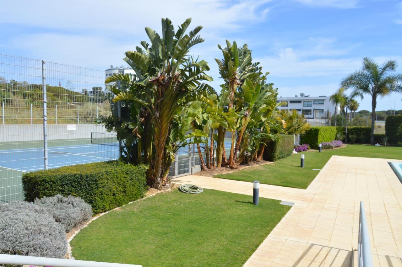 Apartamento Frente Ao Mar Com Piscina De Agua Salgada Quarteira Buitenkant foto
